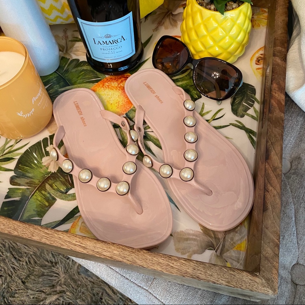 🌸Pearly Jelly Flip Flops🌸